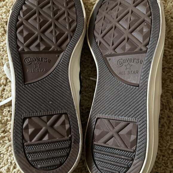 Converse Chuck Taylor All Star Lift Platform Low Canvas Sneakers with Cherry - Picture 6 of 6